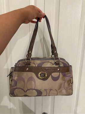 GUC Coach Penelope Turnlock shoulder bag